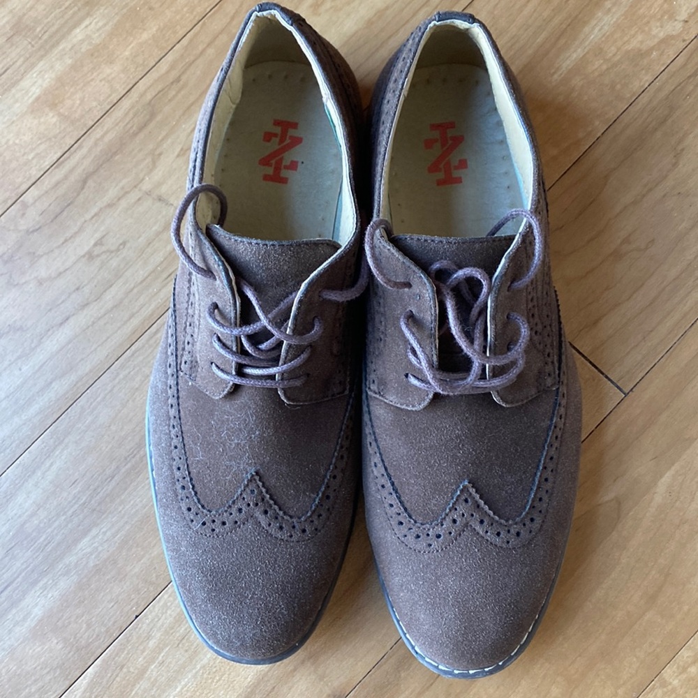 IZOD Men's size 10 Brown Lace Up Oxford Dress shoes
